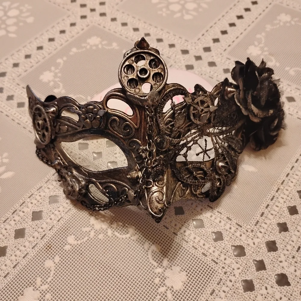 🆕 Silver Steampunk Eye Half Mask, New